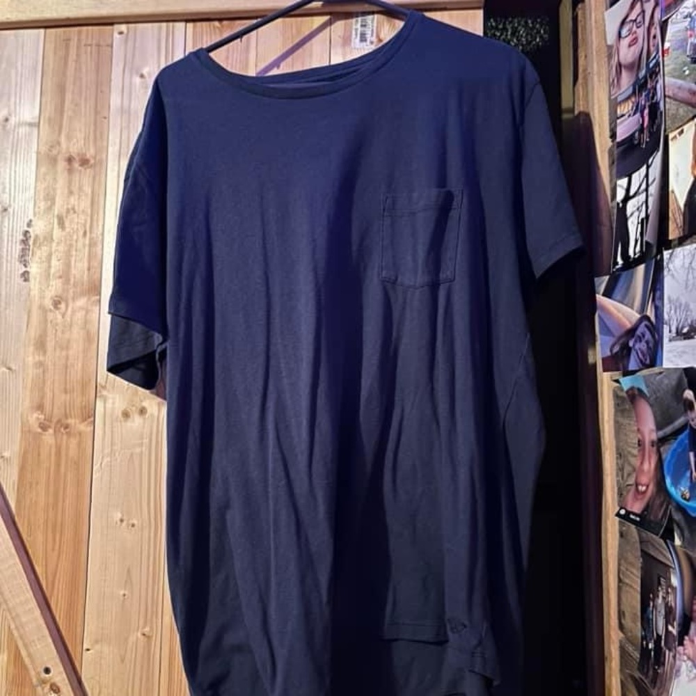 Plain American Eagle shirt